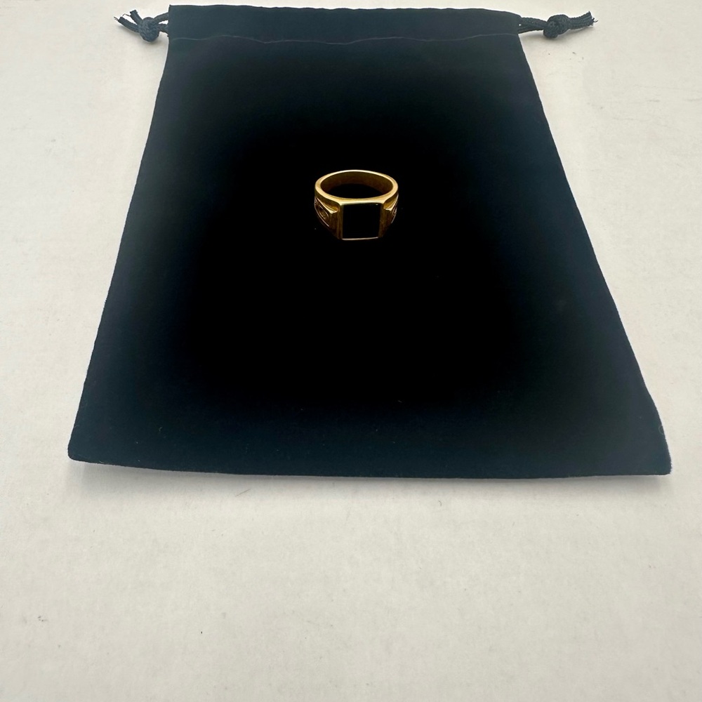 CRAFTD Onyx 18k Gold-Plated (Stainless Steel) Men’s Signet Ring Size 10